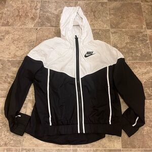 Nike Women's Black and White Ski Jacket